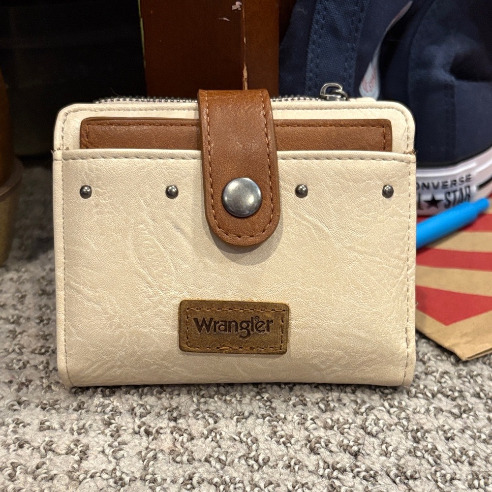 Wrangler Cream and Brown Women's Wallet